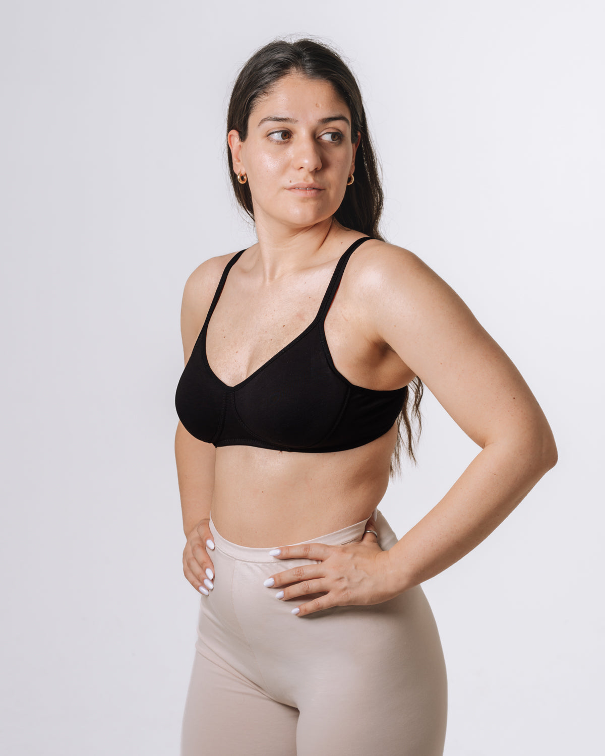 Modello Albicocca - Reggiseno preformato in cotone elasticizzato Nero