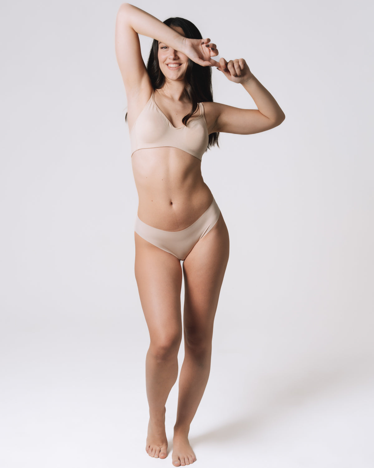 Modello Ortensia - Slip taglio laser vita bassa Nude